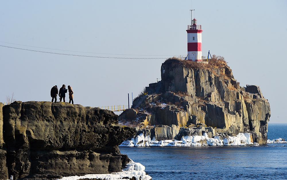 полуостров басаргина владивосток. маяк на мысе басаргина владивосток. мыс басаргин. маяк басаргина. маяк басаргина владивосток.