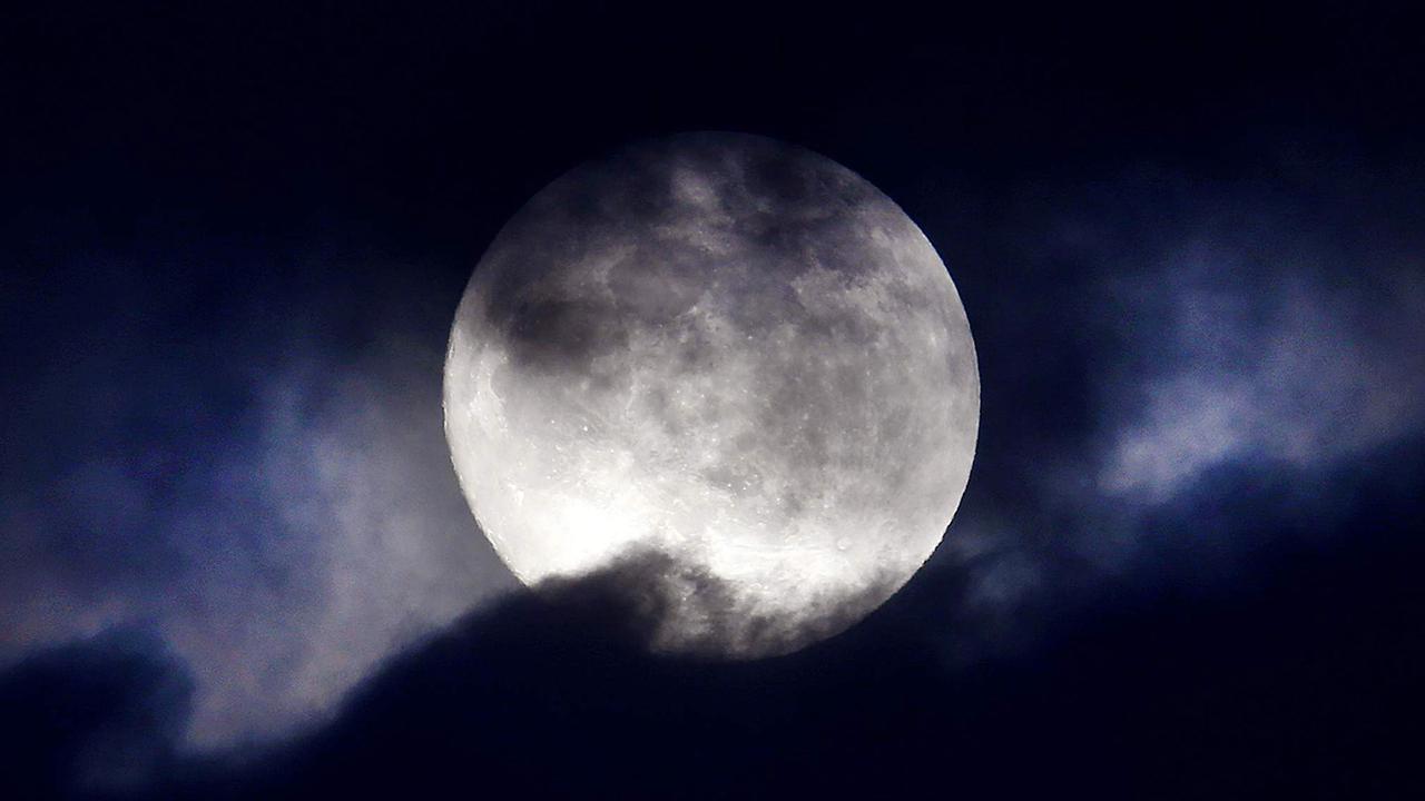 Moon затмение
