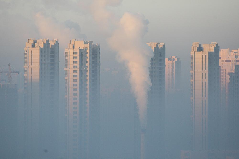 Городской воздух это. Тяньин (Китай). Загрязнение воздуха. Загрязнение воздуха в городе. Загазованность воздуха.