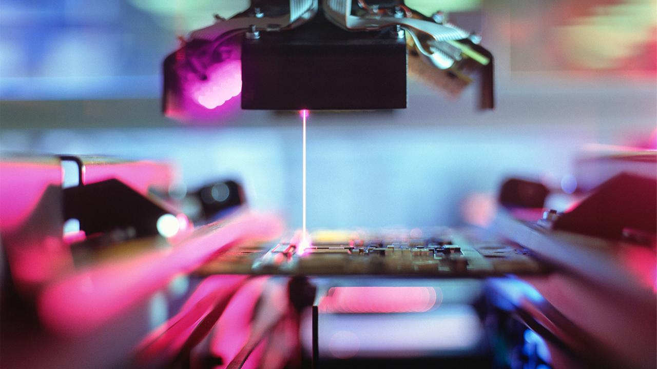 Лазер использовали для создания деталей из перовскита - Индикатор