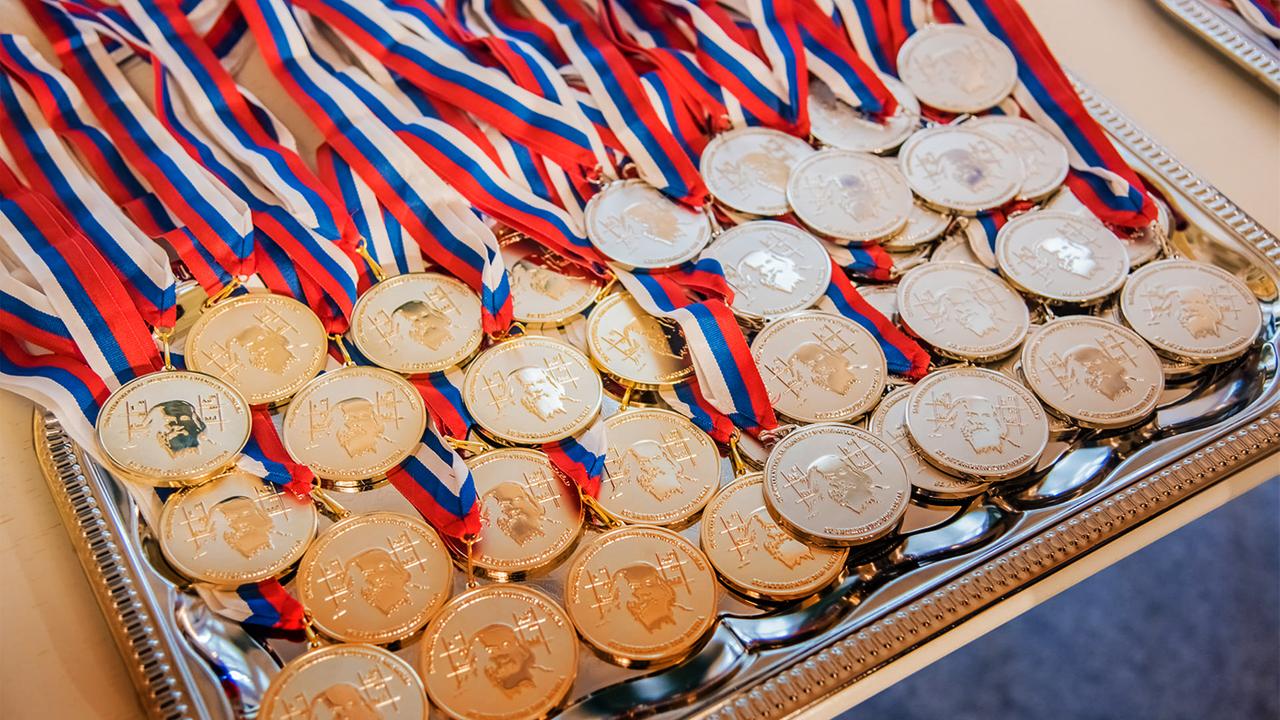 Российская команда завоевала семь золотых медалей на Менделеевской ...