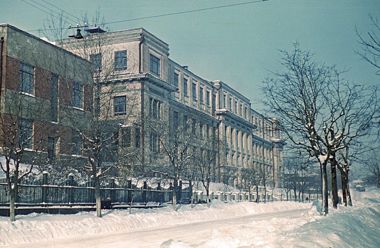 Здание военно-химической академии на ул. Коровий Брод (ныне 2-я Бауманская ул.), где находилась лаборатория М.М. Дубинина