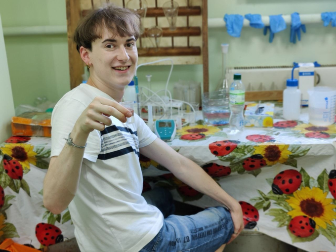 Студент на полевой практике