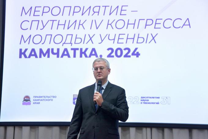 Владимир Солодов на открытии Спутника IV КМУ