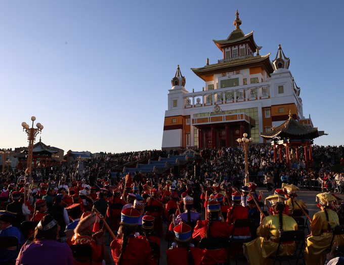 III Международный буддийский форум в Элисте объединил более 7 тысяч человек из 35 стран мира