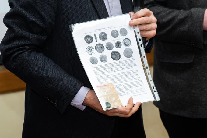 Сребреник Владимира и византийский экзагий: пополнение фондов Новгородского музея