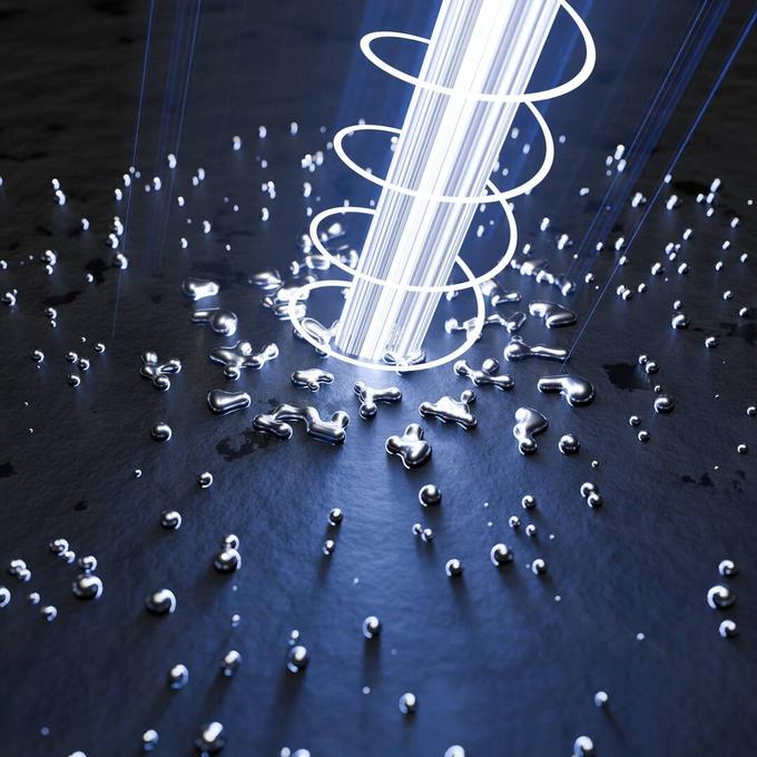 . Иллюстрация преобразования нечувствительных к поляризации наноструктур в чувствительные при воздействии циркулярно-поляризованным светом