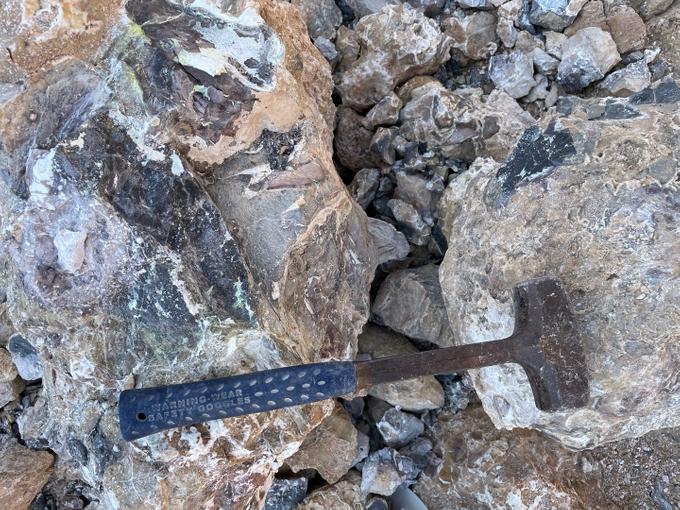 Высокотемпературные метаморфические породы формации Хатрурим